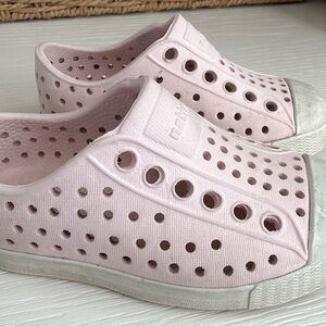 Girls light pink Native shoes C5